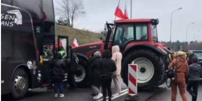Александр Кубраков - «Ситуация выходит из-под контроля»: польские фермеры блокируют проезд автобусов, одного из иностранных пассажиров задержали — Кубраков - nv.ua - Израиль - Украина - Польша
