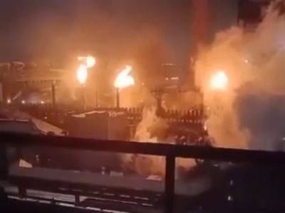 Взрывы и пожар на металлургическом комбинате в Липецке - mignews.net - Россия - Липецк