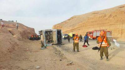 Тяжелая авария на юге Израиля: травмированы 15 пассажиров автобуса - vesty.co.il - Израиль