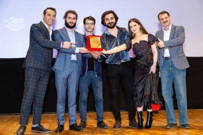 Руслан Сабирли - В Баку прошла церемония награждения первого Фестиваля мобильных фильмов CINEMO (ФОТО) - trend.az - Азербайджан
