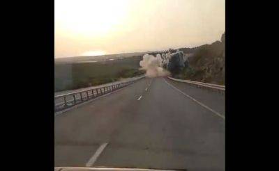 Ракеты "Хезболлы" падают рядом с автомобилями - mignews.net - Израиль - Ливан