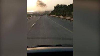 "Мамочки, ракета, гони машину": драматическое видео обстрела шоссе в Галилее - vesty.co.il - Израиль - Ливан - Нагария