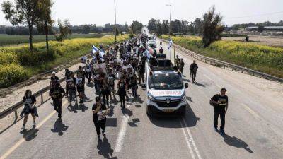 Семьи удерживаемых в Газе заложников начали марш в Иерусалим - ru.euronews.com - Израиль - Иерусалим - Хамас