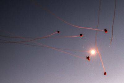 «Железный купол» сбил 2 ракеты, летевшие в направлении Сдерота - nashe.orbita.co.il - поселение Негева