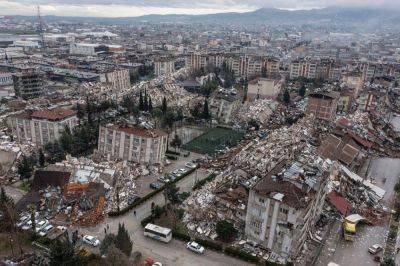 Йылмаз Тунч - В отношении более 3 тыс человек возбуждены уголовные дела в связи с землетрясением в Турции - trend.az - Турция