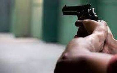Застрелен мужчина, пытавшийся украсть пистолет у полицейского в Беэр-Шеве - mignews.net - Беэр-Шева