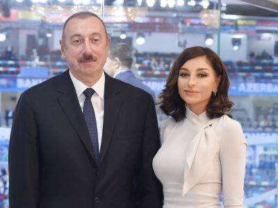 Ильхам Алиев - Мехрибан Алиева - Алиев - Президент Ильхам Алиев, Первая леди Мехрибан Алиева и члены их семьи проголосовали в Ханкенди (ВИДЕО) - trend.az - Азербайджан - Президент - Ханкенди
