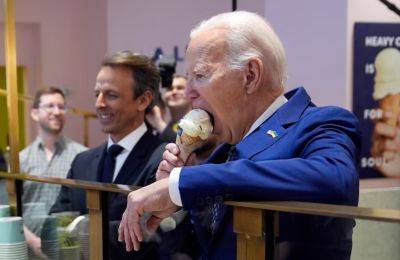 Джон Байден - Байдена заставили отвечать о войне, когда он ел мороженое - akcenty.com.ua - Израиль - Украина - Президент