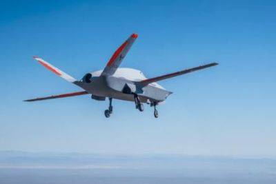 Беспилотник ВВС США XQ-67A совершил первый полет: видео - mignews.net - Сша - штат Калифорния
