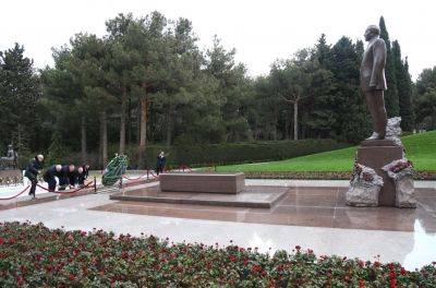 Гейдар Алиев - Представители парламента Грузии посетили могилу Гейдара Алиева и Шехидляр хиябаны (ФОТО) - trend.az - Азербайджан - Грузия