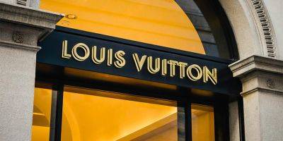 Louis Vuitton - Louis Vuitton выпустил коллекцию с логотипом в цветах палестинского флага? (фото) - detaly.co.il - Палестина