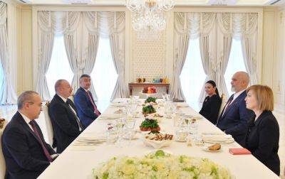 Ильхам Алиев - Эди Рамой - Президент Ильхам Алиев - Состоялась встреча Президента Ильхама Алиева с премьер-министром Албании в расширенном составе (ФОТО/ВИДЕО) - trend.az - Азербайджан - Албания - Президент