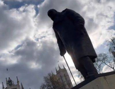 Уинстон Черчилль - В Лондоне сегодня охраняли статую Черчилля - mignews.net - Палестина - Лондон - Англия