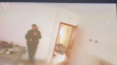 Кадры с дрона: боевик пытался устроить засаду в Хан-Юнисе - mignews.net - Хамас - city Hamad