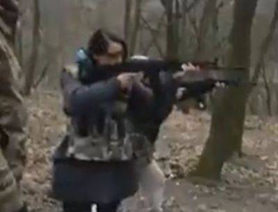 В Украине женщины проходят курсы военной подготовки - mignews.net - Украина
