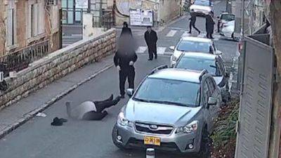 Видео: 36-летний инженер напал на пожилого человека в Иерусалиме - vesty.co.il - Израиль - Иерусалим