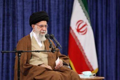 Али Хаменеи - Хасан Махдави - Хаменеи: Израиль совершил ошибку, напав на Сирию, и он за это заплатит - mignews.net - Израиль - Иран - Сирия - Дамаск