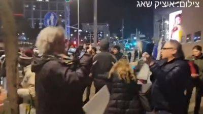 Демонстрант на Каплан на камеру ударил женщину в лицо - и ему ничего не будет - mignews.net