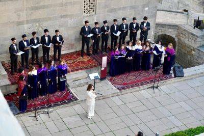 Узеира Гаджибейли - В комплексе Дворца Ширваншахов состоялся концерт хора имени Джахангира Джахангирова (ФОТО) - trend.az - Азербайджан