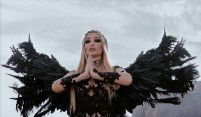 Нура Сури встретила день рождения на горе в образе черного ангела (ВИДЕО, ФОТО) - trend.az - Россия