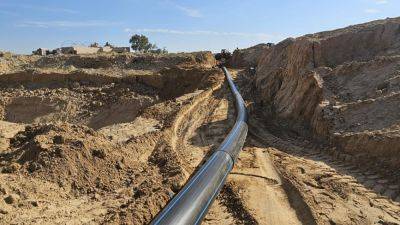 Не только карает, но еще кормит и строит: ЦАХАЛ запускает водопровод в сторону Хан-Юниса. ВИДЕО - 9tv.co.il - Израиль