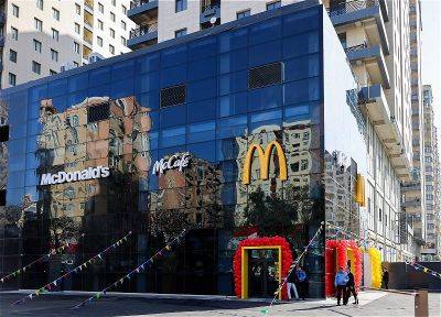 Новый ресторан McDonald's открылся на месте бывшего "Насиминского базара" (ФОТО) - trend.az - Азербайджан