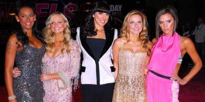 Виктория Бекхэм - Группа Spice Girls воссоединилась на праздновании 50-летия Виктории Бекхэм - detaly.co.il - Лондон
