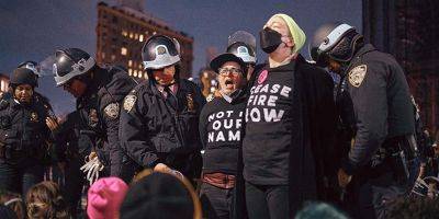 Чак Шумер - Сотни демонстрантов-евреев арестованы в Нью-Йорке после протестного седера - detaly.co.il - Израиль - Палестина - Нью-Йорк - Сша - Нью-Йорк - Колумбия
