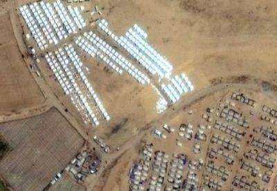 Sky News Arabia - Спутниковые снимки гигантского палаточного города который строит ЦАХАЛ в Газе - mignews.net - Израиль