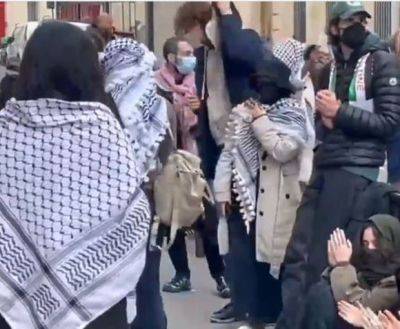 Пропалестинские студенты заблокировали вход в Институт политологии в Париже - mignews.net - Израиль - Палестина - Франция - Париж - Paris