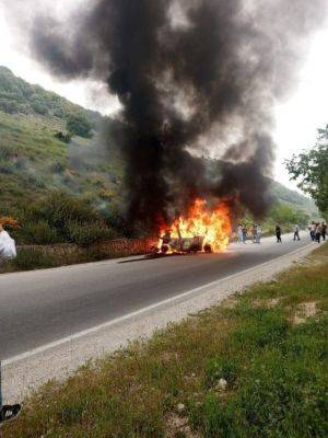 В автомобиле, атакованном в Ливане, погибли два человека - mignews.net - Ливан