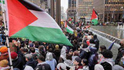 Даниэль Фридман - Антиизраильские протесты в США: демонстранты призывают бомбить Тель-Авив - vesty.co.il - Израиль - Палестина - Тель-Авив - Нью-Йорк - Сша - штат Нью-Джерси - Хамас