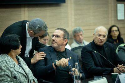 Лауреаты Премии Израиля потребовали от правительства любой ценой освободить заложников - news.israelinfo.co.il - Израиль