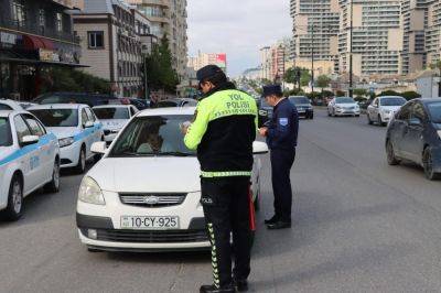 В Баку проведен рейд против водителей, незаконно предоставляющих услуги такси - trend.az - Азербайджан - Баку