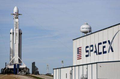 SpaceX начала бронировать места для полетов космических туристов - trend.az