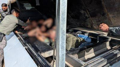 Видео: палестинских нелегалов провезли в Израиль в двойном дне кузова грузовика - vesty.co.il - Израиль