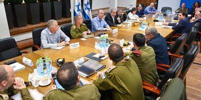 Биньямин Нетаниягу - Йоава Галант - Нетаниягу пытался провести консультацию с генералами через голову министра обороны - detaly.co.il - Израиль