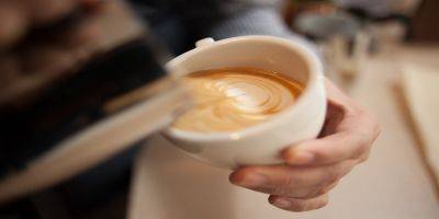Сеть кофеен «Арома» повышает цены - detaly.co.il - Иерусалим