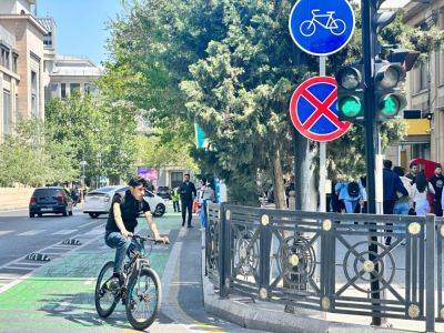 В Баку на ряде светофоров завершена установка велосипедных секций - trend.az - Азербайджан - Баку