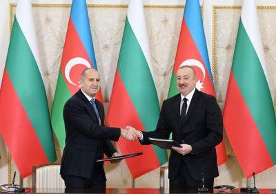 Ильхам Алиев - Микаил Джаббаров - Румен Радев - Владимир Малинов - Подписана декларация об укреплении стратегического партнерства между Азербайджаном и Болгарией (ВИДЕО) - trend.az - Азербайджан - Болгария - Президент