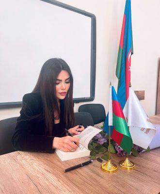 Духовный мир азербайджанского учителя, вынужденно ставшего домашним узником (ФОТО) - trend.az - Лондон - Азербайджан