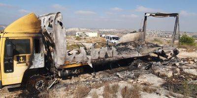 Террористы подожгли дом на колесах в округе Биньямин, его жильцы чудом не пострадали - detaly.co.il - Израиль - округ Биньямин