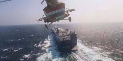 Тонет подбитый хуситами корабль с российским углем, один из моряков пропал без вести - detaly.co.il - Израиль - Россия - Индия - Иордания - Греция - Филиппины - Красное Море