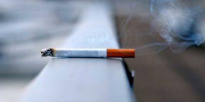 Подозрение: учитель пил, курил и употреблял «веселящий газ» вместе с учениками - detaly.co.il - Израиль