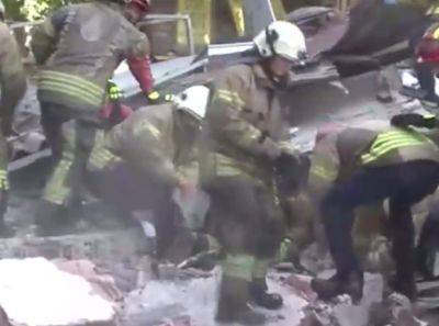 В Стамбуле обрушился дом: под завалами есть люди - mignews.net - Стамбул