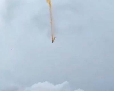 Ступень космической ракеты рухнула на деревню в Китае - mignews.net - Китай