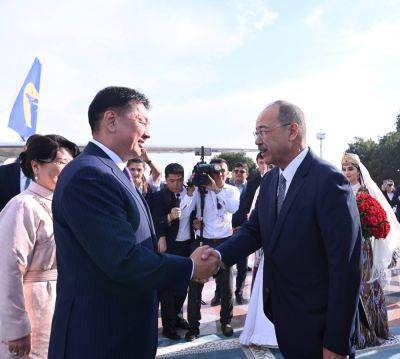 Шавкат Мирзиеев - Абдулла Арипов - Президент Монголии прибыл с визитом в Узбекистан - trend.az - Монголия - Узбекистан - Ташкент - Президент