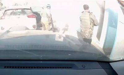 Ор Леви - Семьи заложников опубликовали видео ХАМАСа, где троих мужчин похищают в Газу - mignews.net - Израиль - Хамас
