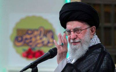 Али Хаменеи - Хасан Рухани - В Иране в пятнице выборы. Хаменеи угрожает одному из кандидатов - mignews.net - Иран - Президент