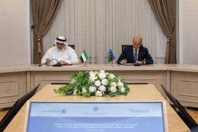 Парвиз Шахбазов - Ахмед Аль-Джабер - Баба Рзаев - В Баку подписаны документы по созданию трех ВИЭ с "Masdar" суммарно на 1000 МВт - trend.az - Эмираты - Азербайджан